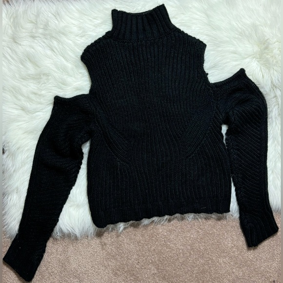 For love and Lemons Keke Cutout Turtleneck Cold Shoulder Black Sweater - Picture 4 of 7
